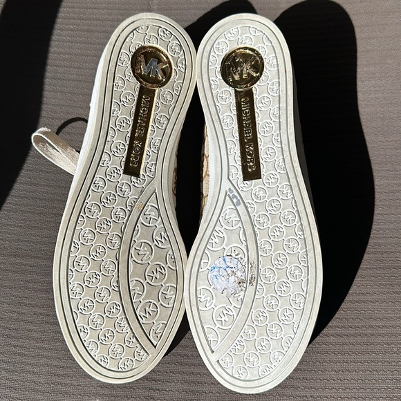 Michael Kors Signature MK Leather Trim City Sneaker  6 1/2 - Picture 6 of 7